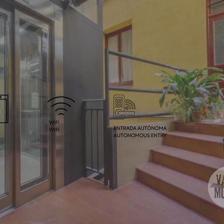 Petite E Chic Loft Para 3 En El Corazon De Madrid Luaran gambar
