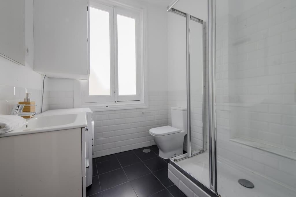 Petite E Chic Loft Para 3 En El Corazon De Madrid Luaran gambar