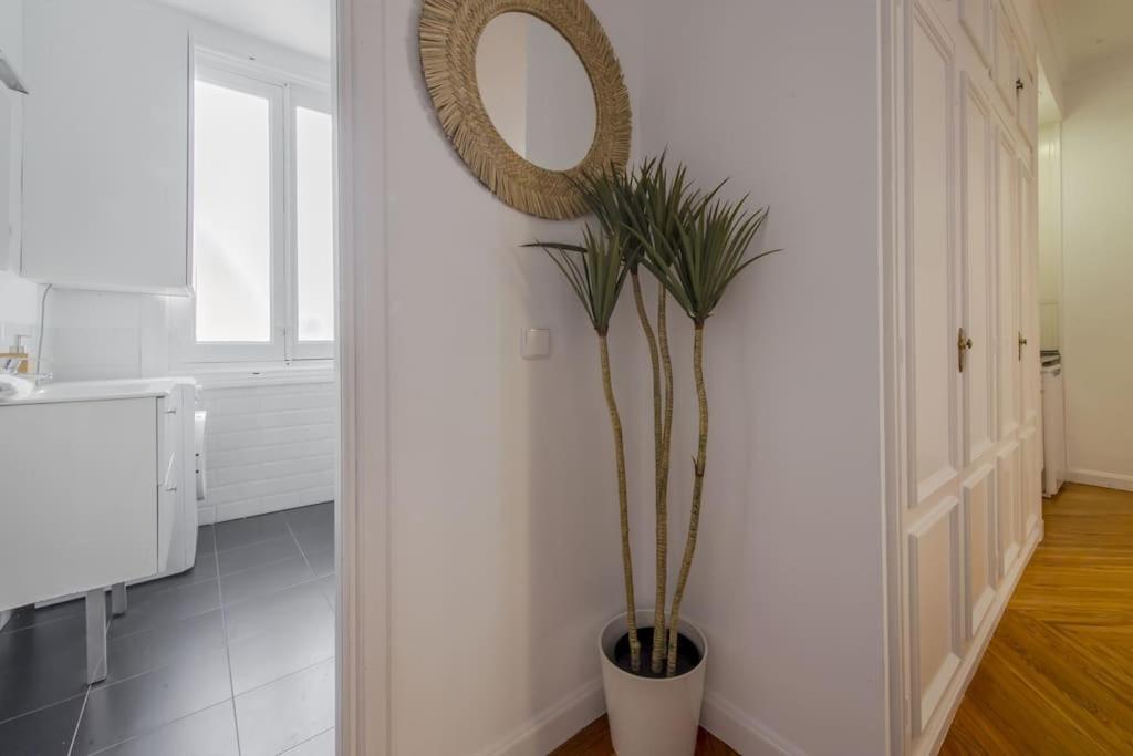 Petite E Chic Loft Para 3 En El Corazon De Madrid Luaran gambar